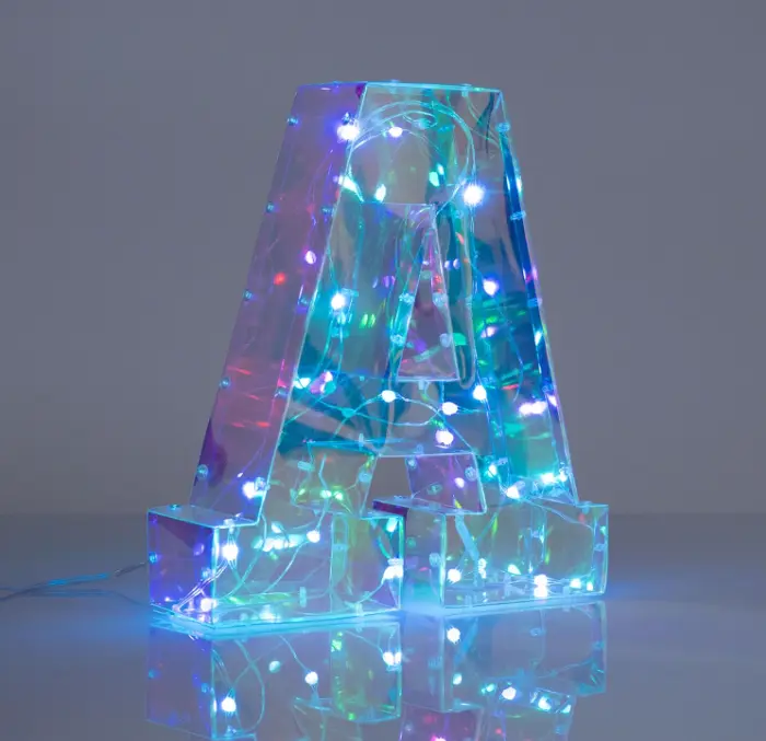 Lampada a LED USB Multicolore - Lettera "A"