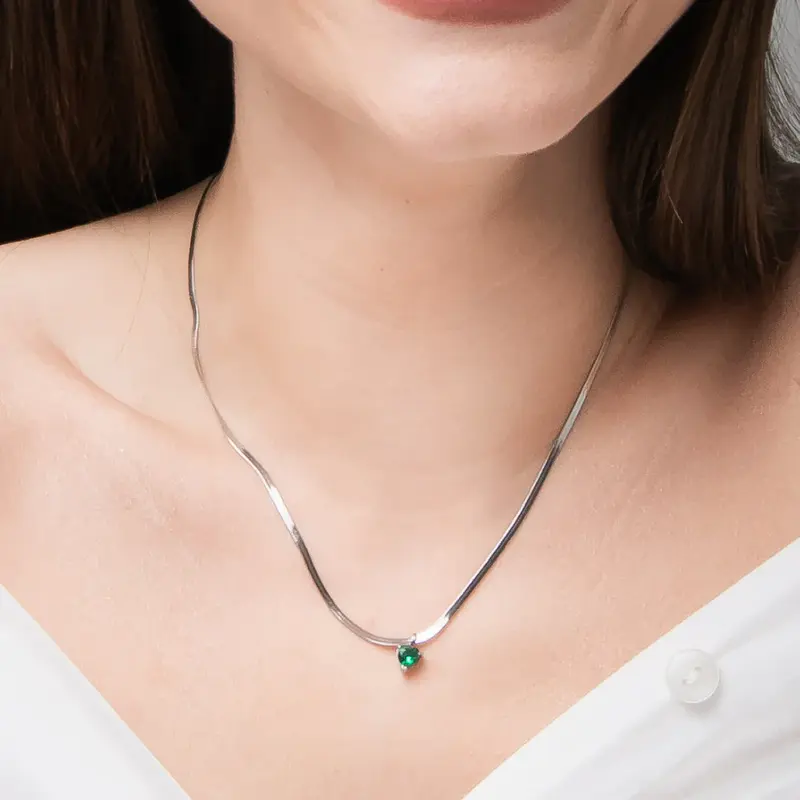 Luca Barra – Collana Donna in Acciaio con Zircone Verde cuore