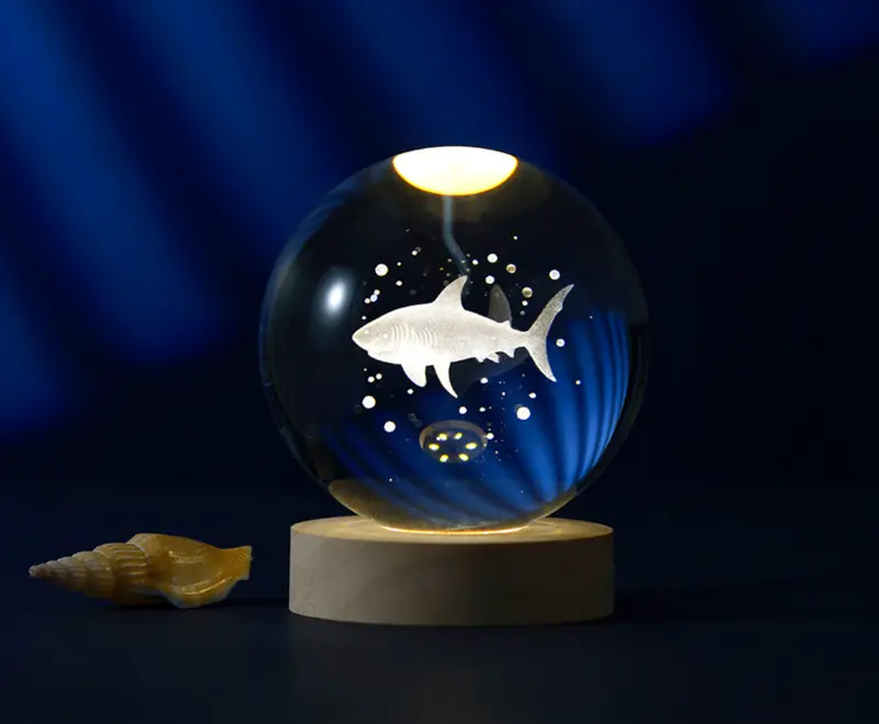 Sfera di vetro 3D con Led RGB Multicolore USB Squalo